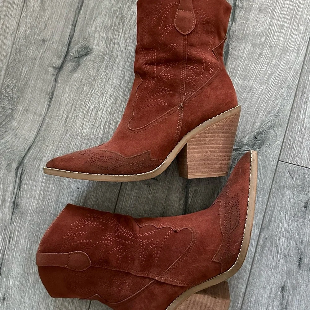 Women's Rust Suede Western Ankle Booties with Side Zip - Picture 3 of 4